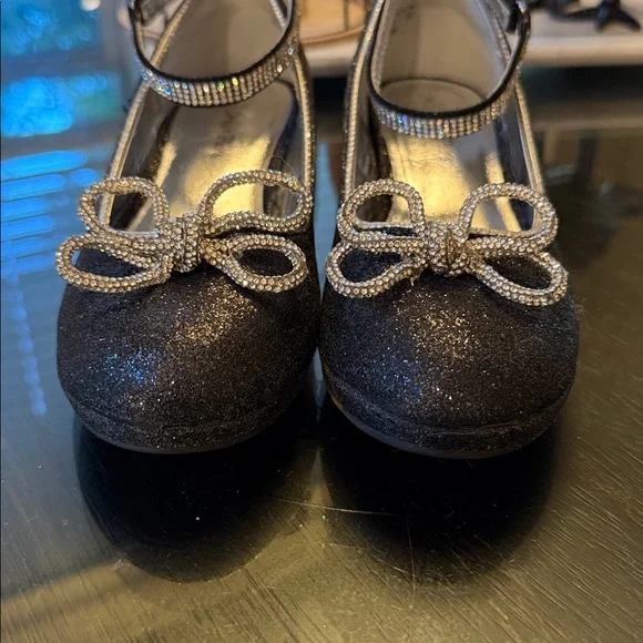 Sparkly Black Mary Jane Shoes with Silver Bow - Picture 2 of 6